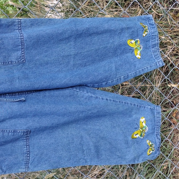 Capris - Picture 3 of 7